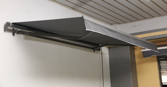 Versatile e resistente 250*200CM estensibile manuale avvolgbile QF-01KD